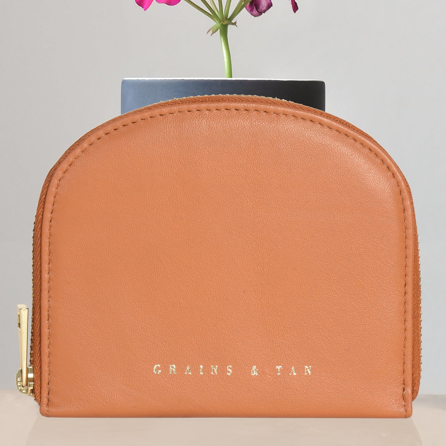 Crescent-Shaped Mini | G&T