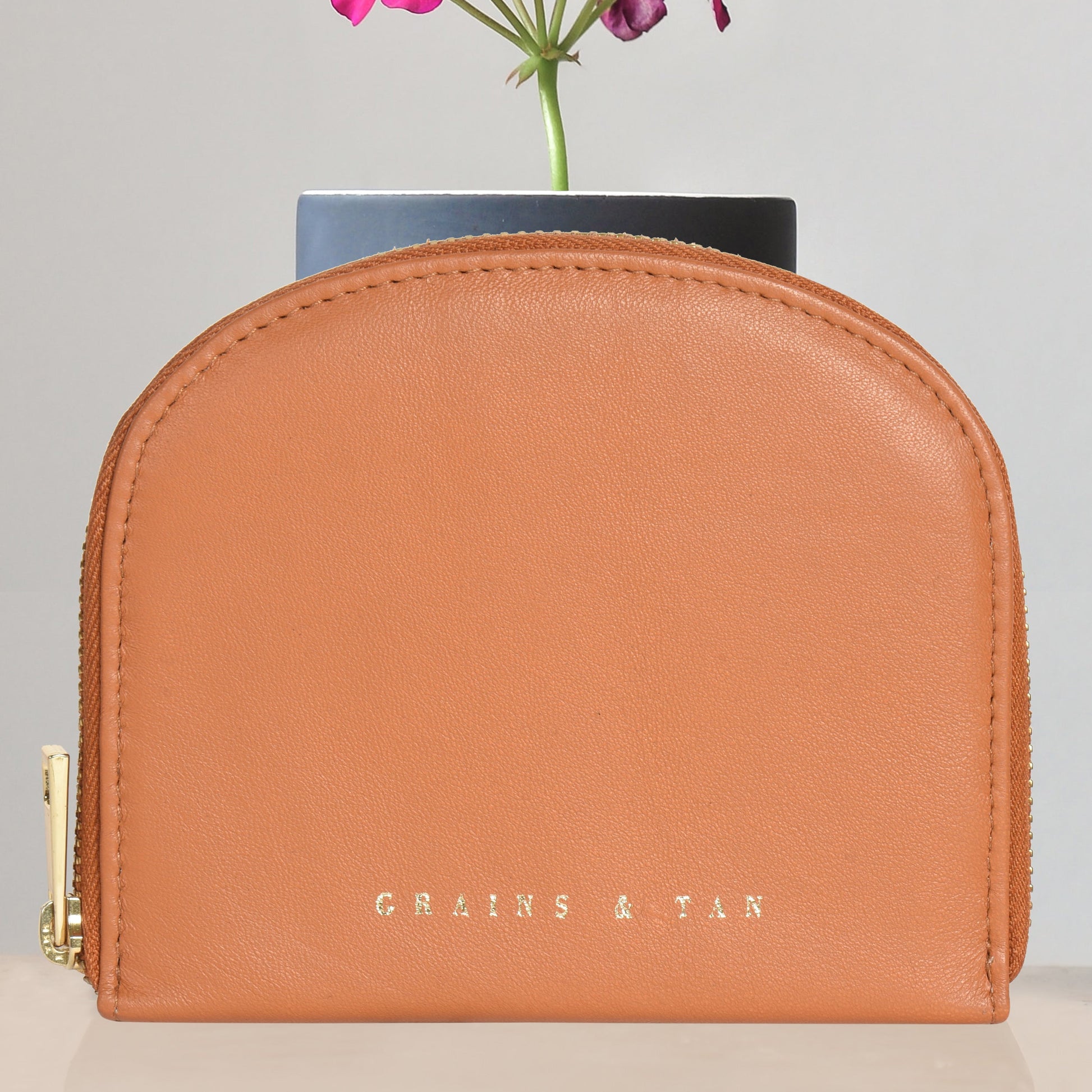 Crescent-Shaped Mini | G&T
