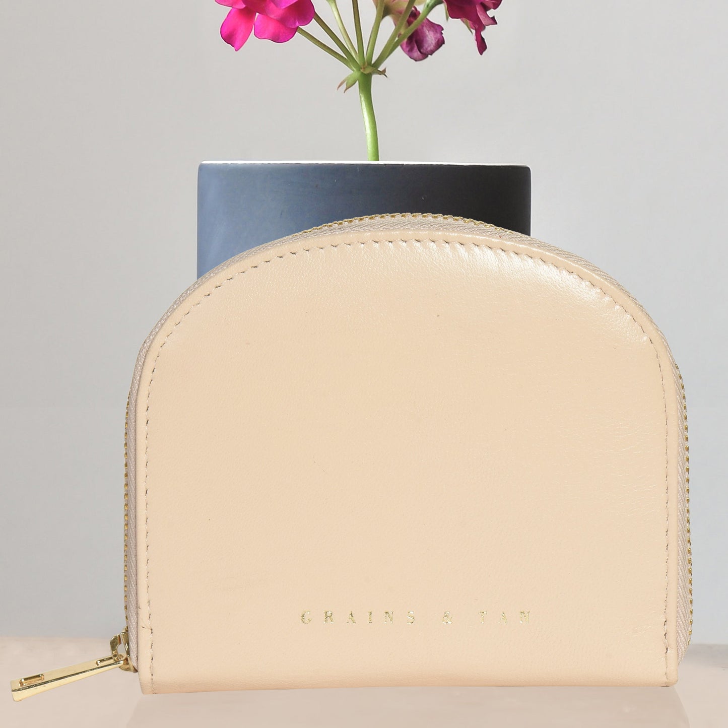 Crescent-Shaped Mini | G&T
