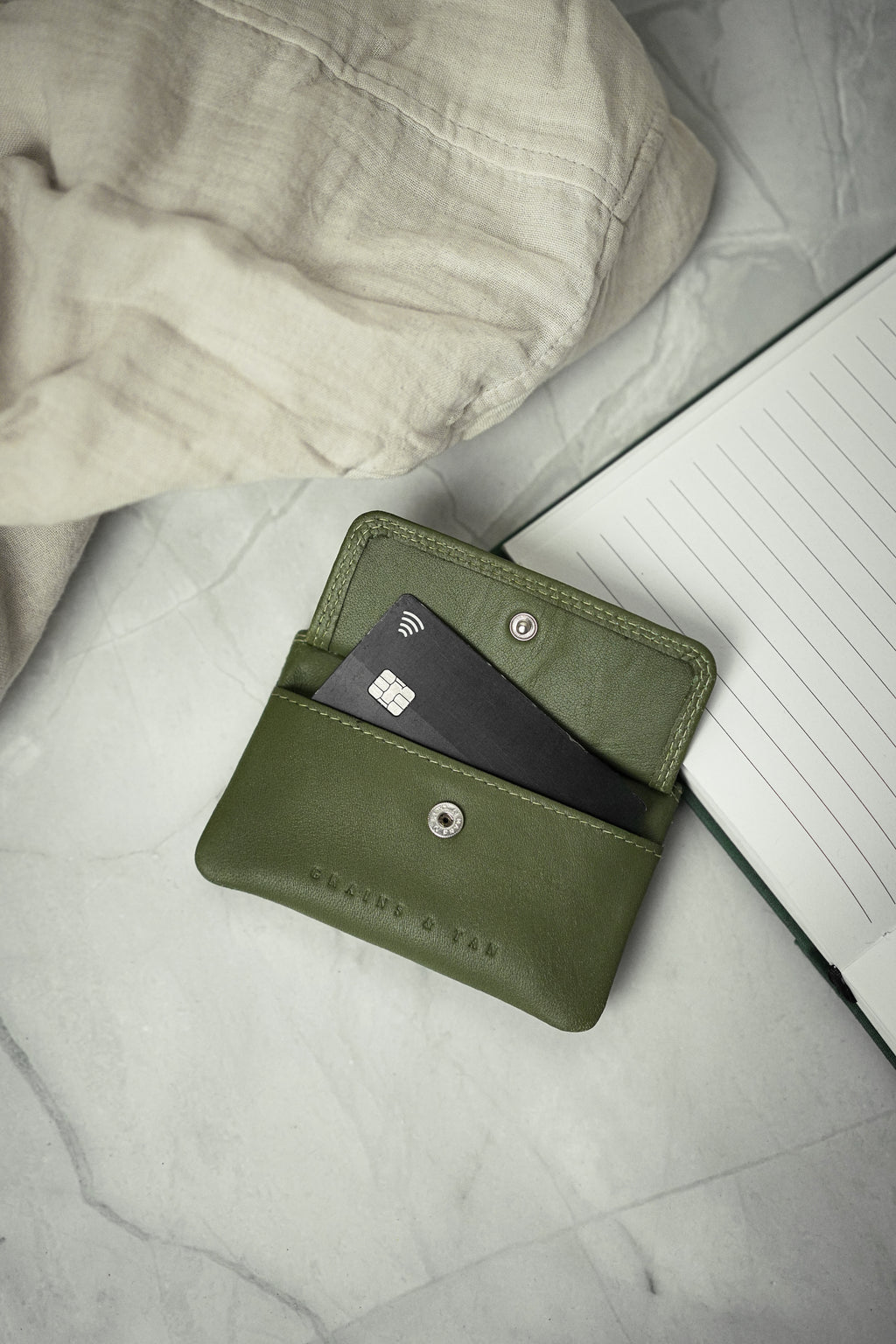 GT-KR4 Full-Grain Leather Coin Purse with Keyring: Grains & Tan Cowhide