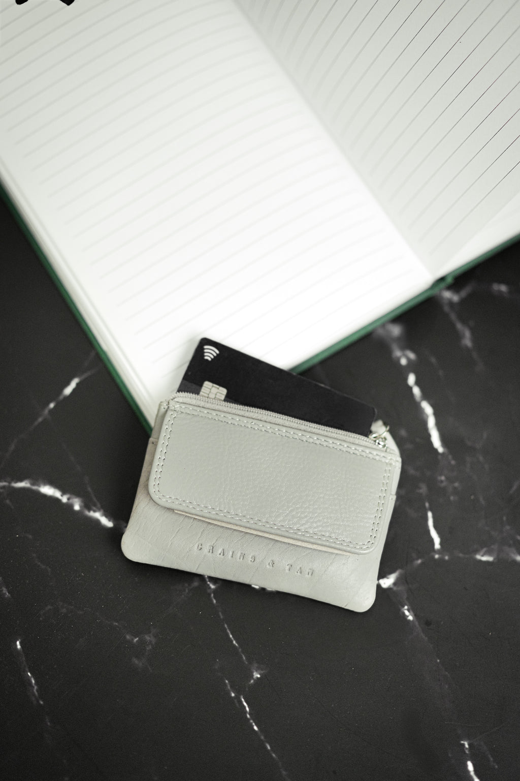 GT-KR4 Full-Grain Leather Coin Purse with Keyring: Grains & Tan Cowhide