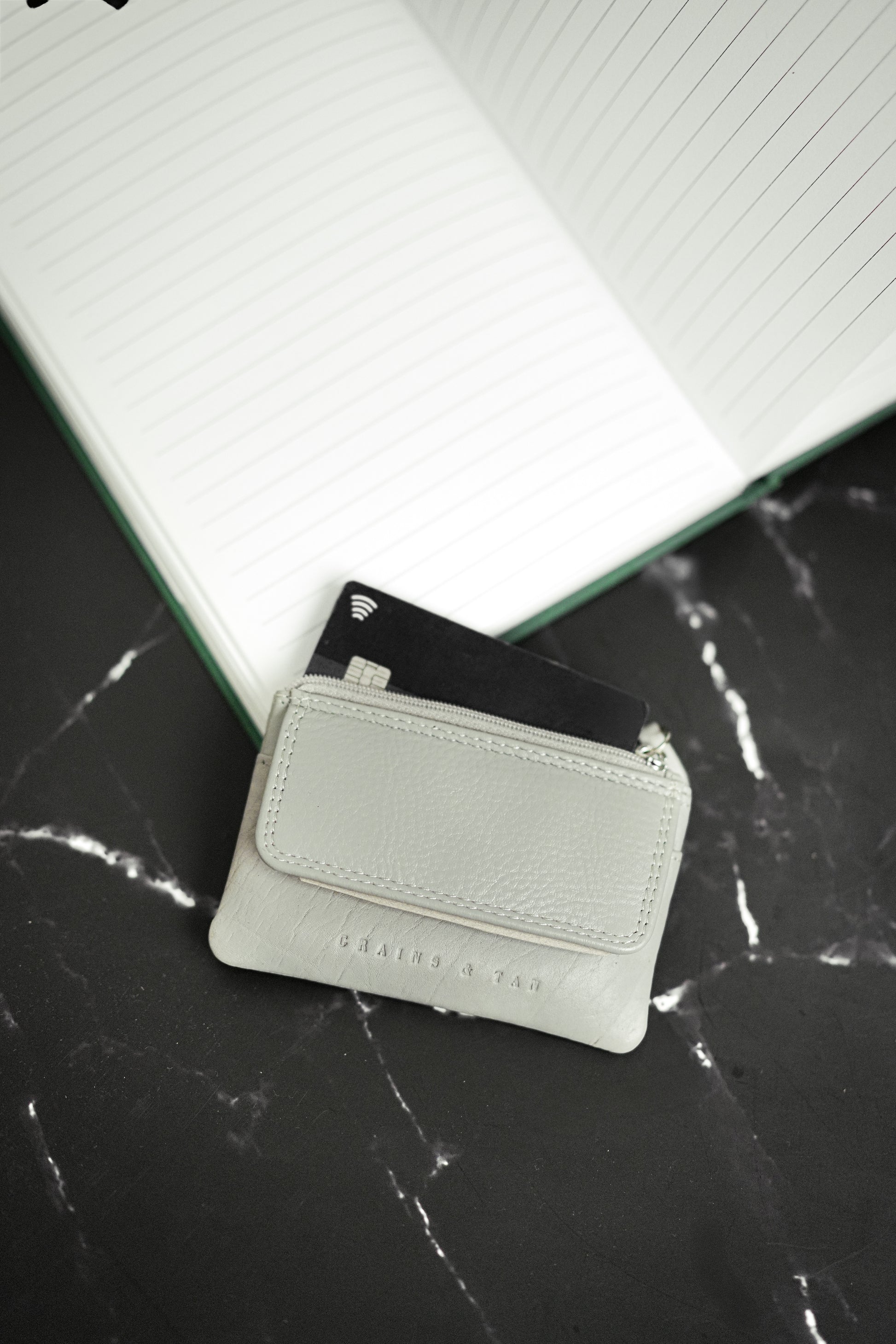 GT-KR4 Full-Grain Leather Coin Purse with Keyring: Grains & Tan Cowhide