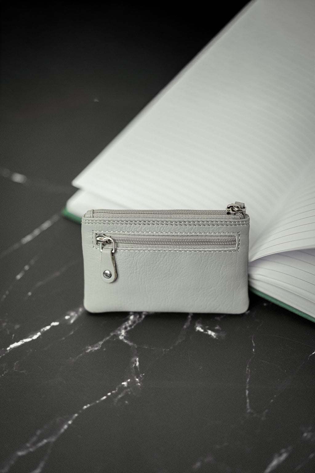 GT-KR4 Full-Grain Leather Coin Purse with Keyring: Grains & Tan Cowhide