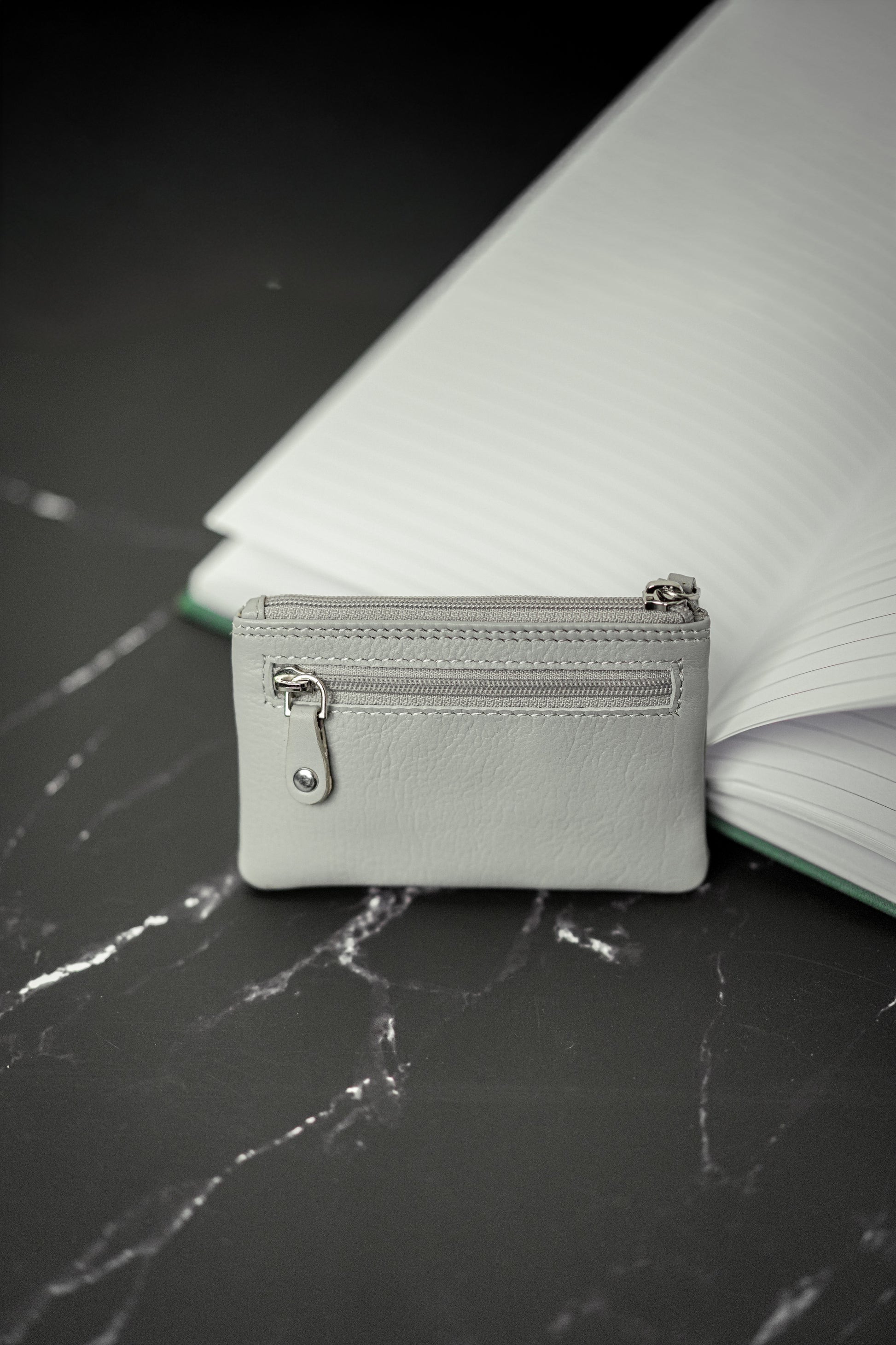 GT-KR4 Full-Grain Leather Coin Purse with Keyring: Grains & Tan Cowhide