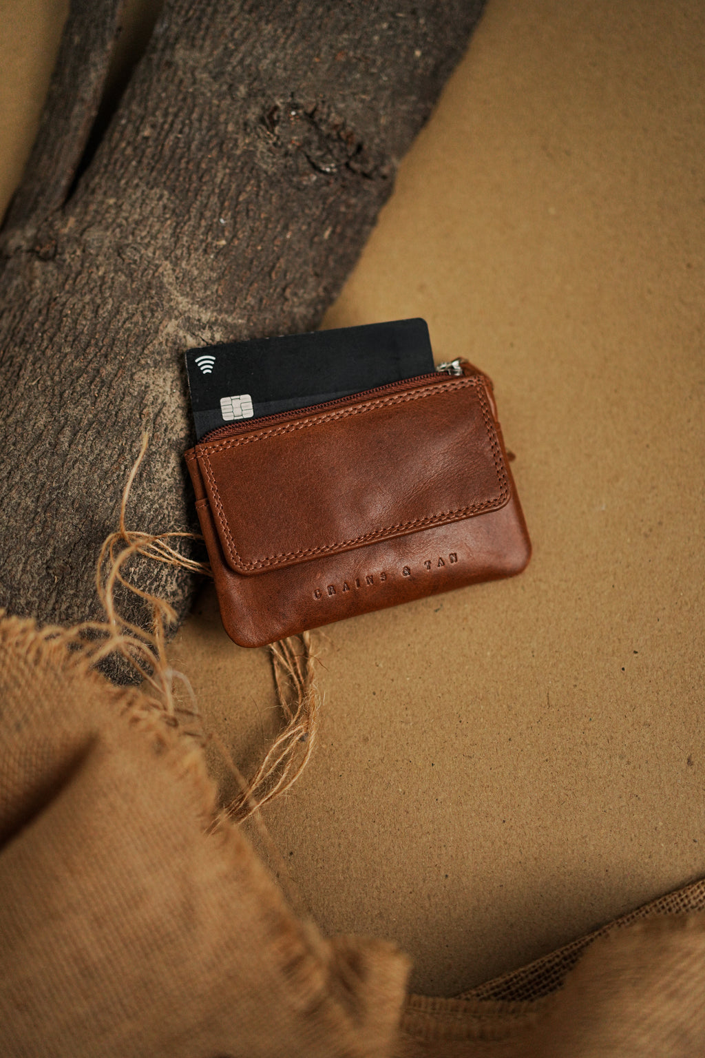 GT-KR4 Full-Grain Leather Coin Purse with Keyring: Grains & Tan Cowhide
