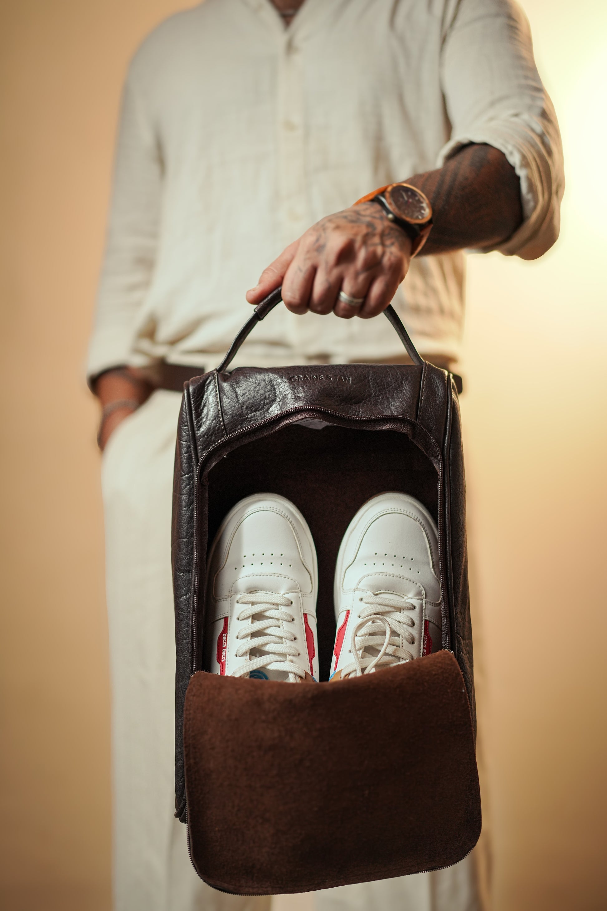 GT-SB01 Grains & Tan Full-grain Leather Shoe Bag | Premium Travel Shoe Case