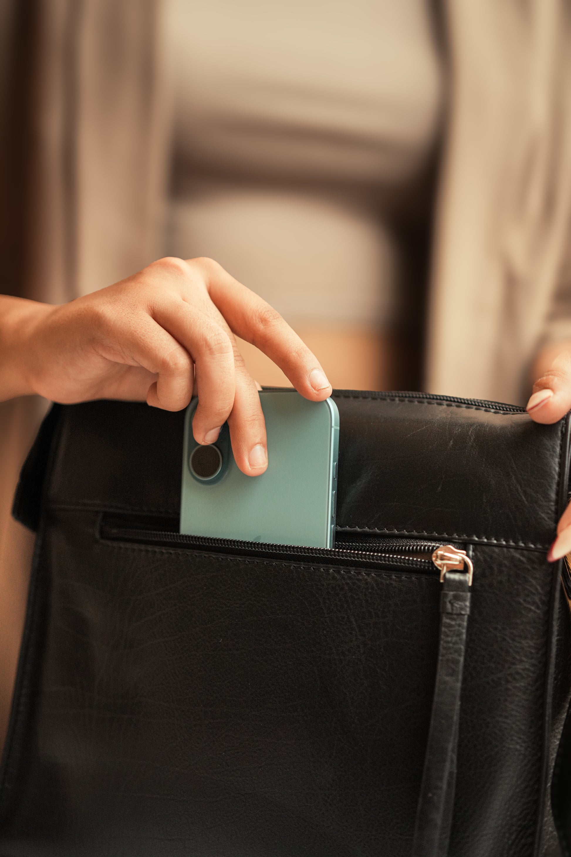 GT-H94 Grains & Tan Full-grain Leather Soft Ladies' Handbag, Crossbody Bag with Long Adjustable Strap