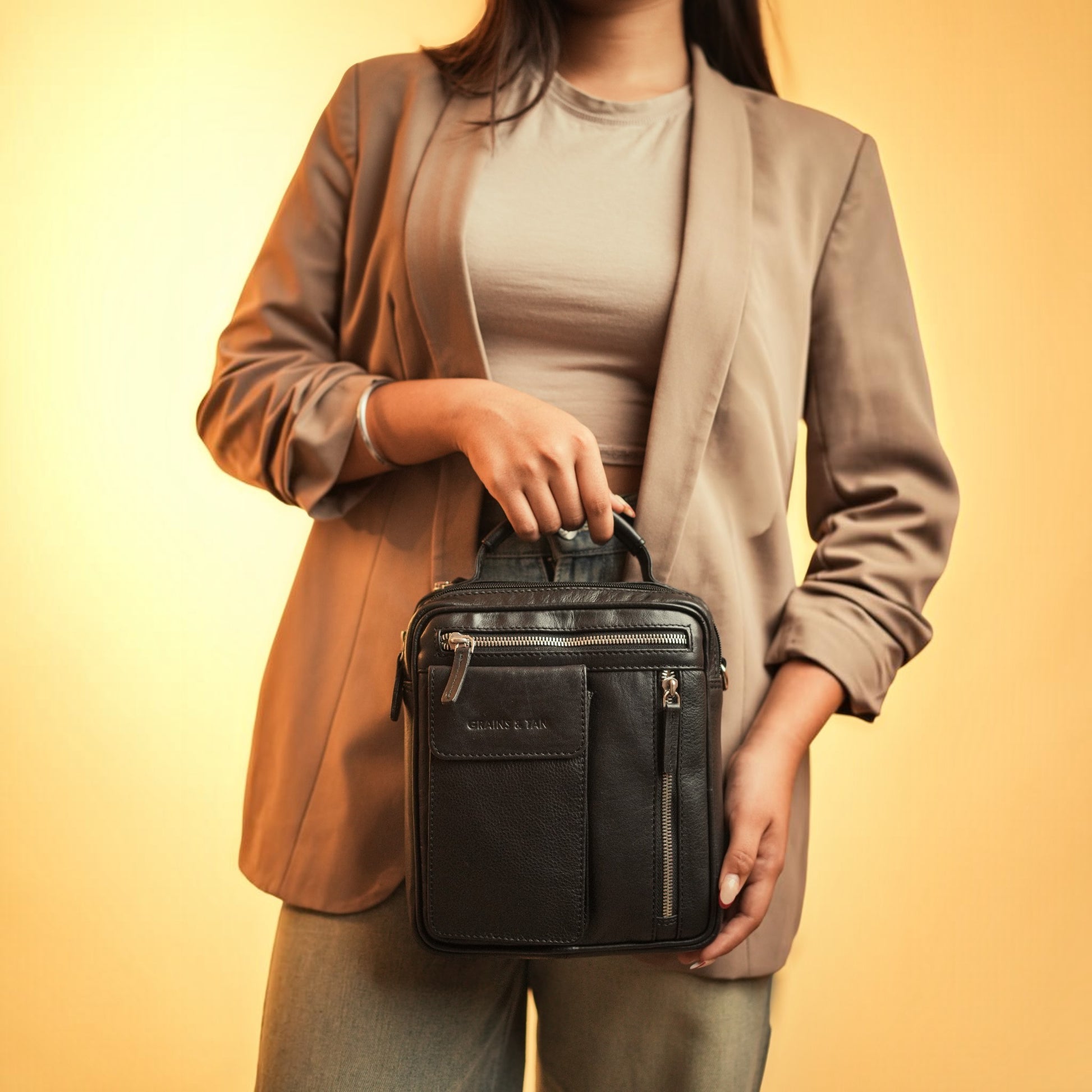 Full-Grain Leather Messenger Bag: Unisex Crossbody with Organizer