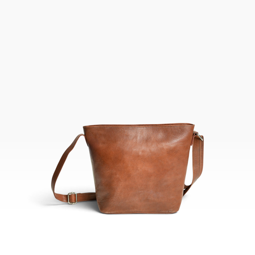 GT-H90 Grains & Tan Full-grain Leather Classic Bucket Crossbody/Shoulder Bag — Waxy Vegetable-Tanned Leather