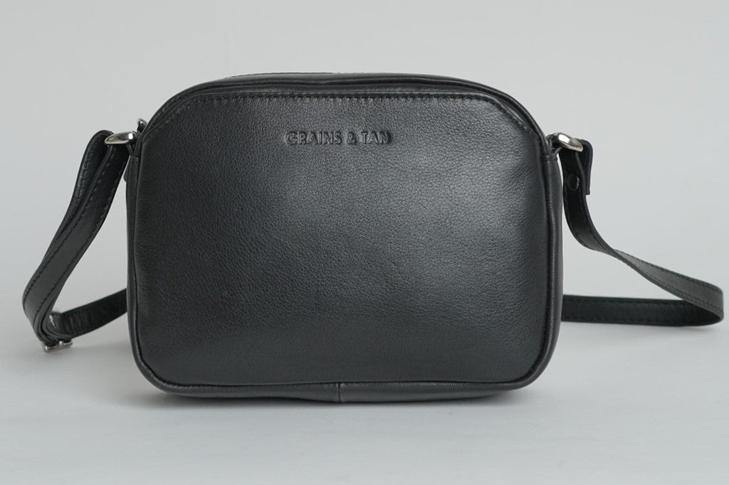 GT-H92B Full-Grain Leather Small Crossbody Bag with Adjustable Strap