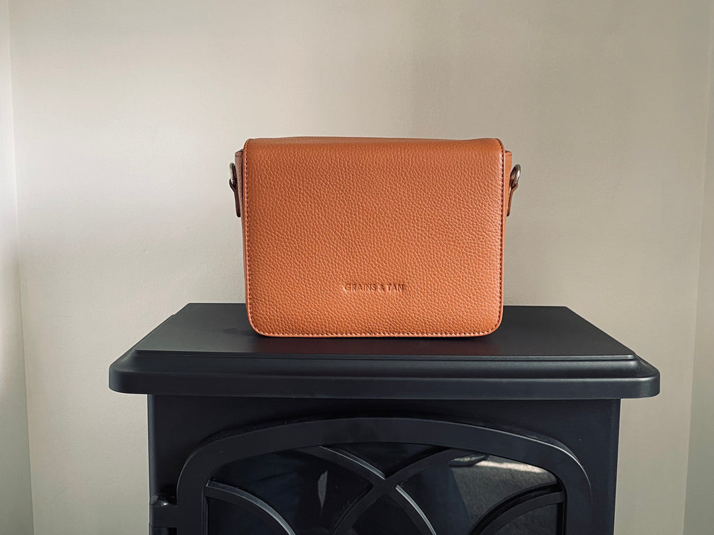 GT-H87 Tan Full-Grain Leather Crossbody Bag with Adjustable Strap