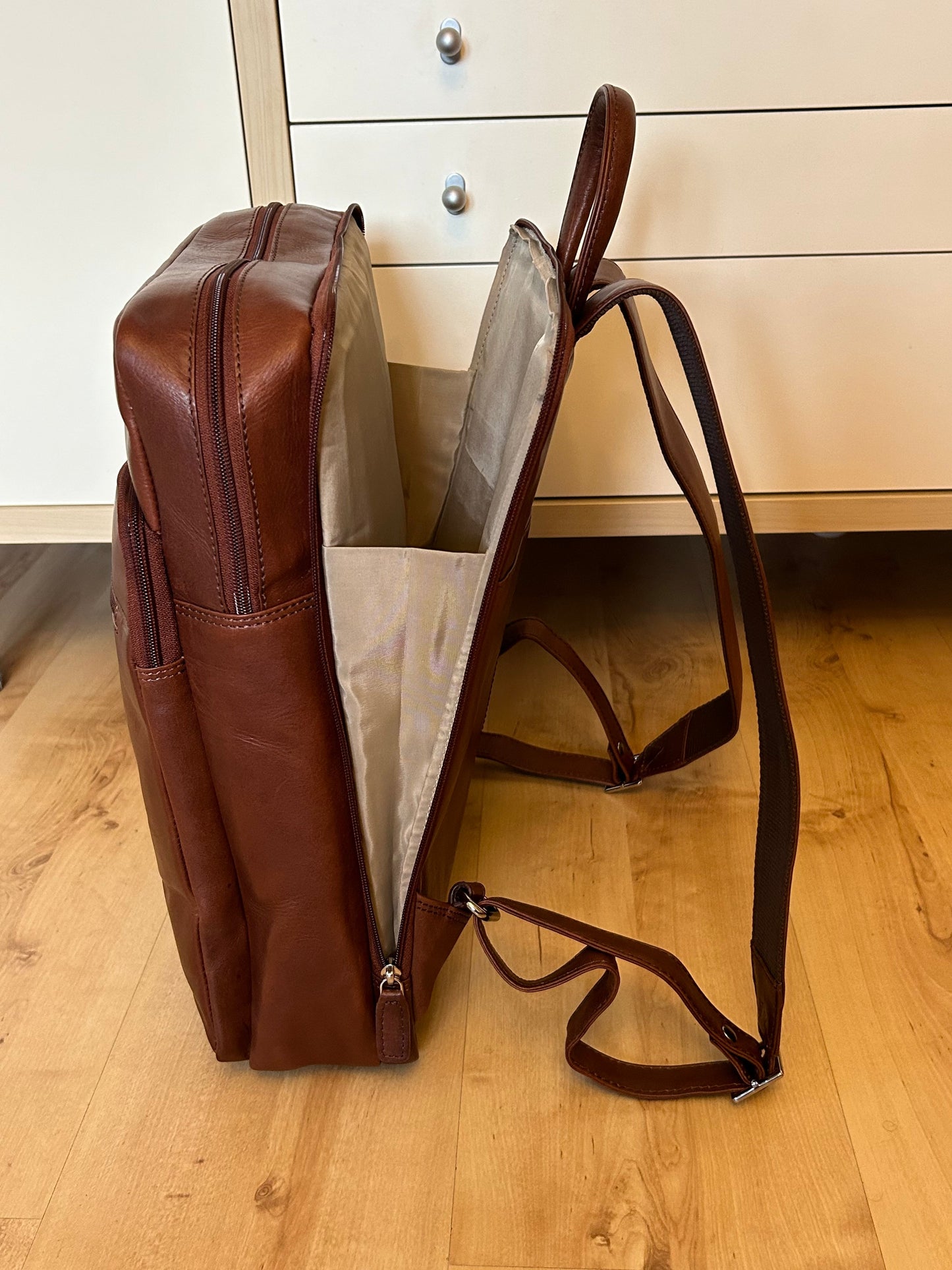 Leather Large Backpack | G&T