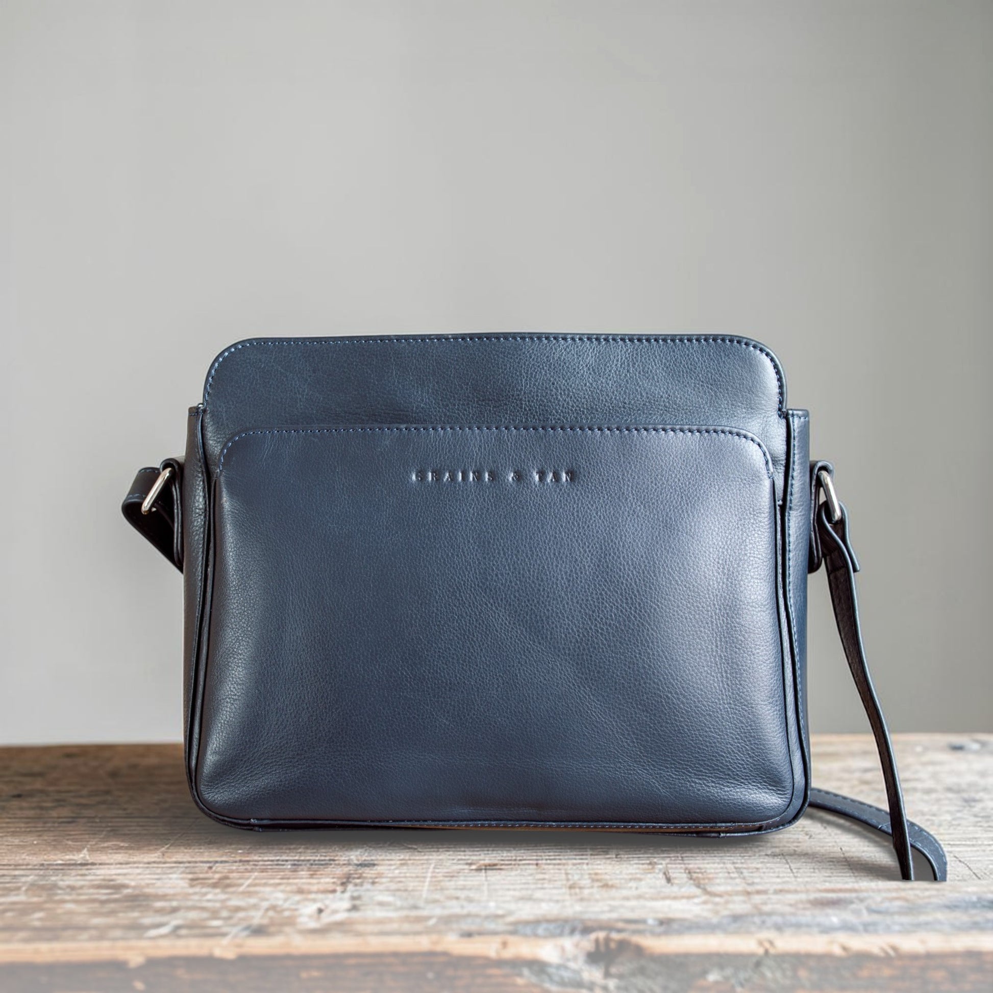 Belgrave Elegance Classic Multi-Compartment Handbag | Grains & Tan