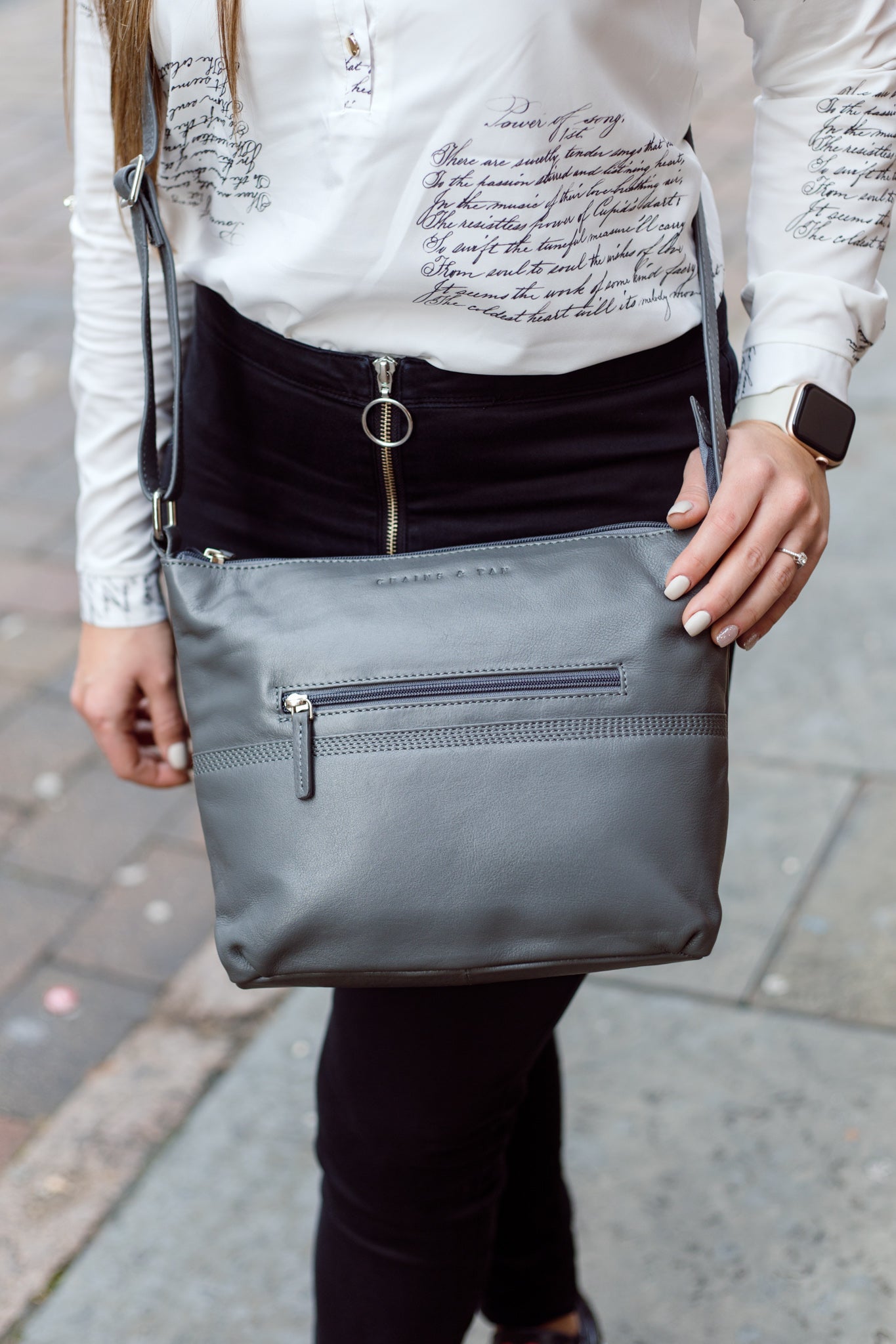 G Classic Shoulder Bag | G&T