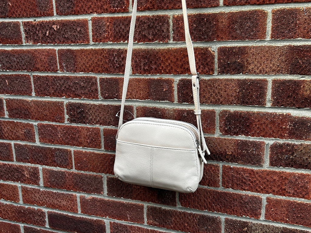 Classic Elegance Crossbody Bag | G&T