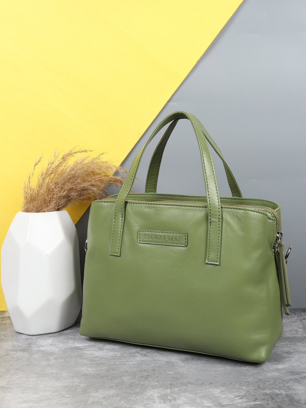 Multi-Compartment Ladies Grab Bag | G&T