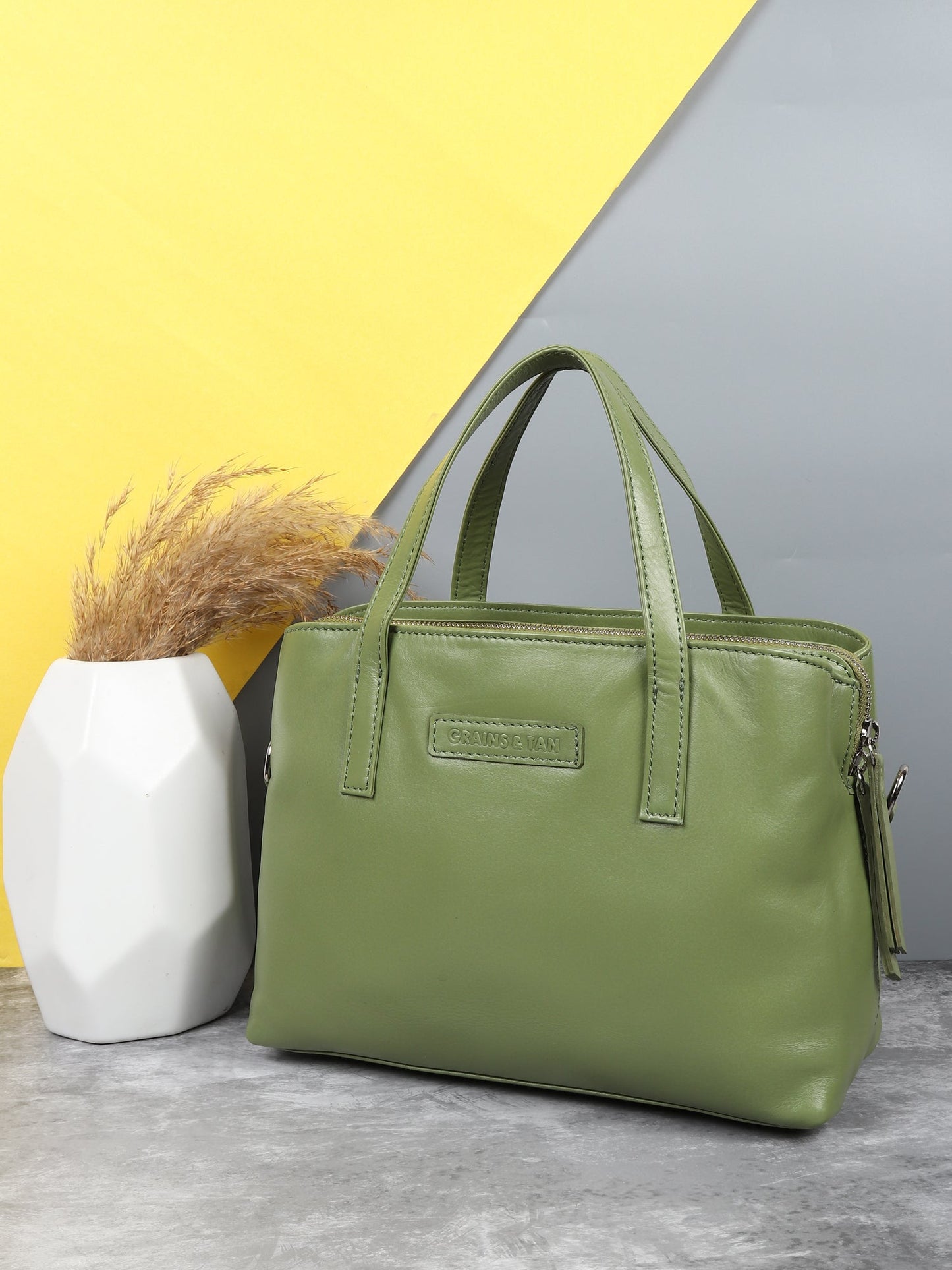Multi-Compartment Ladies Grab Bag | G&T