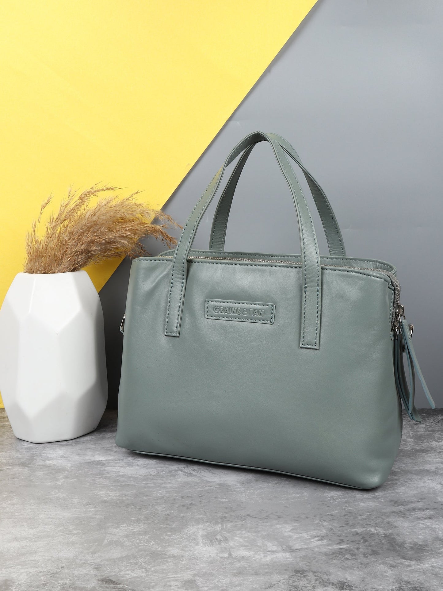 Multi-Compartment Ladies Grab Bag | G&T