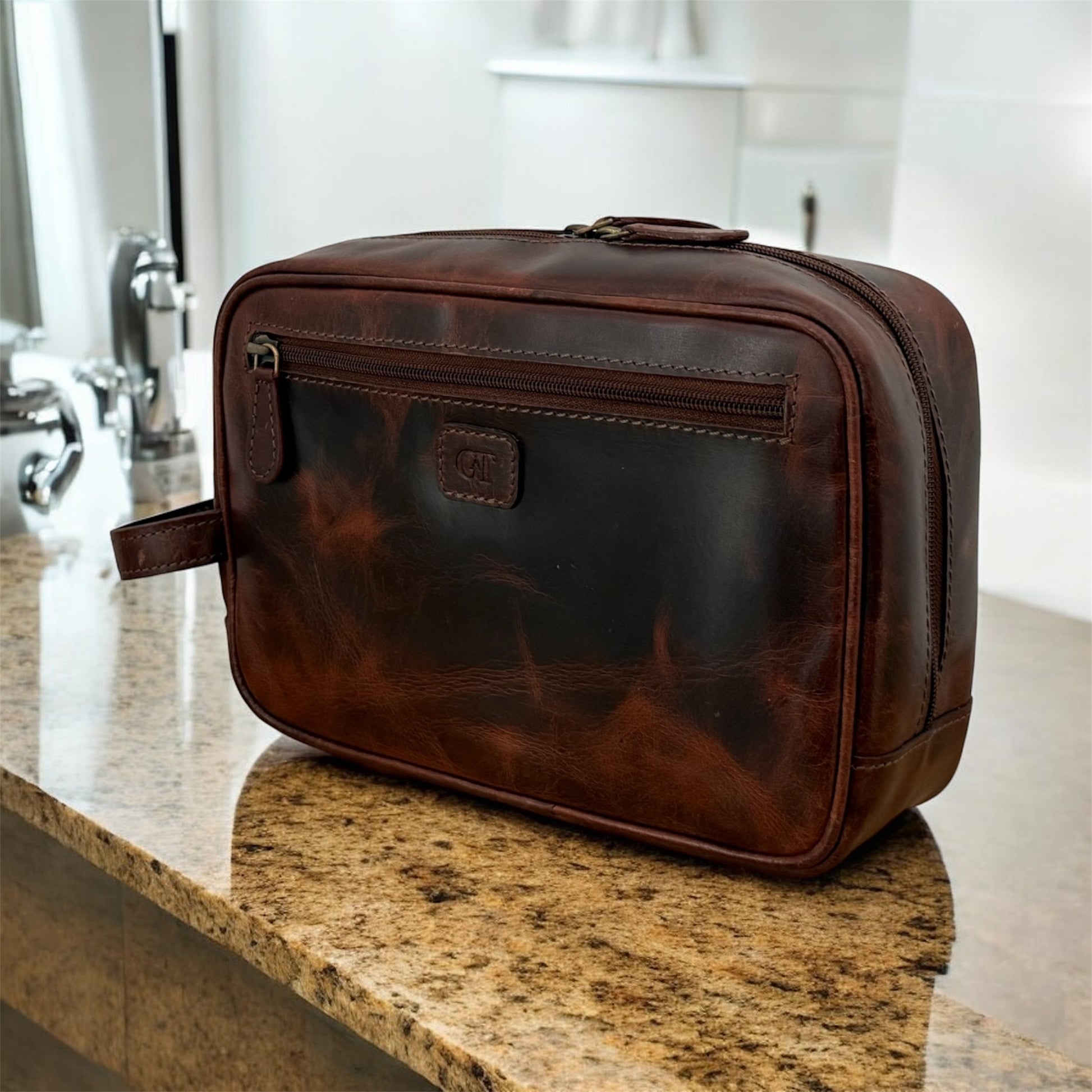 Chester Distinction Leather Wash Bag | Grains & Tan