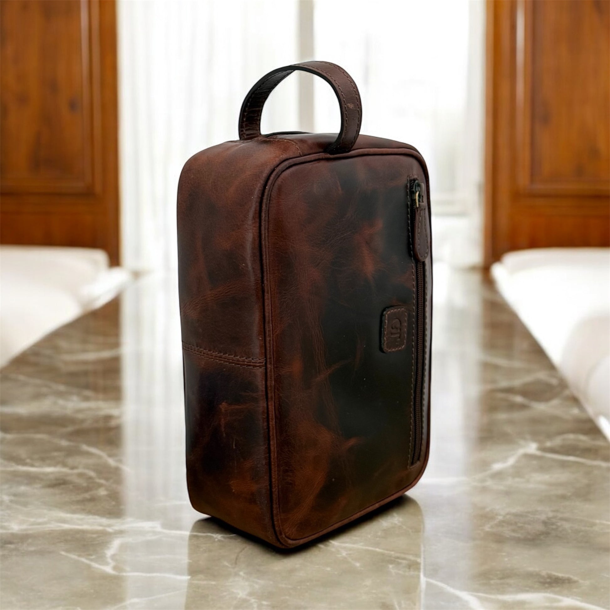 Chester Distinction Leather Wash Bag | Grains & Tan