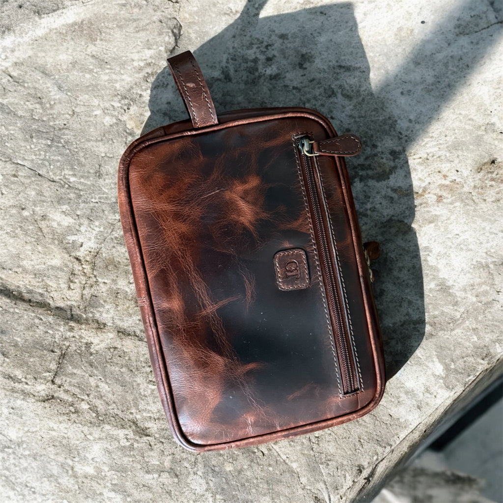 Chester Distinction Leather Wash Bag | Grains & Tan
