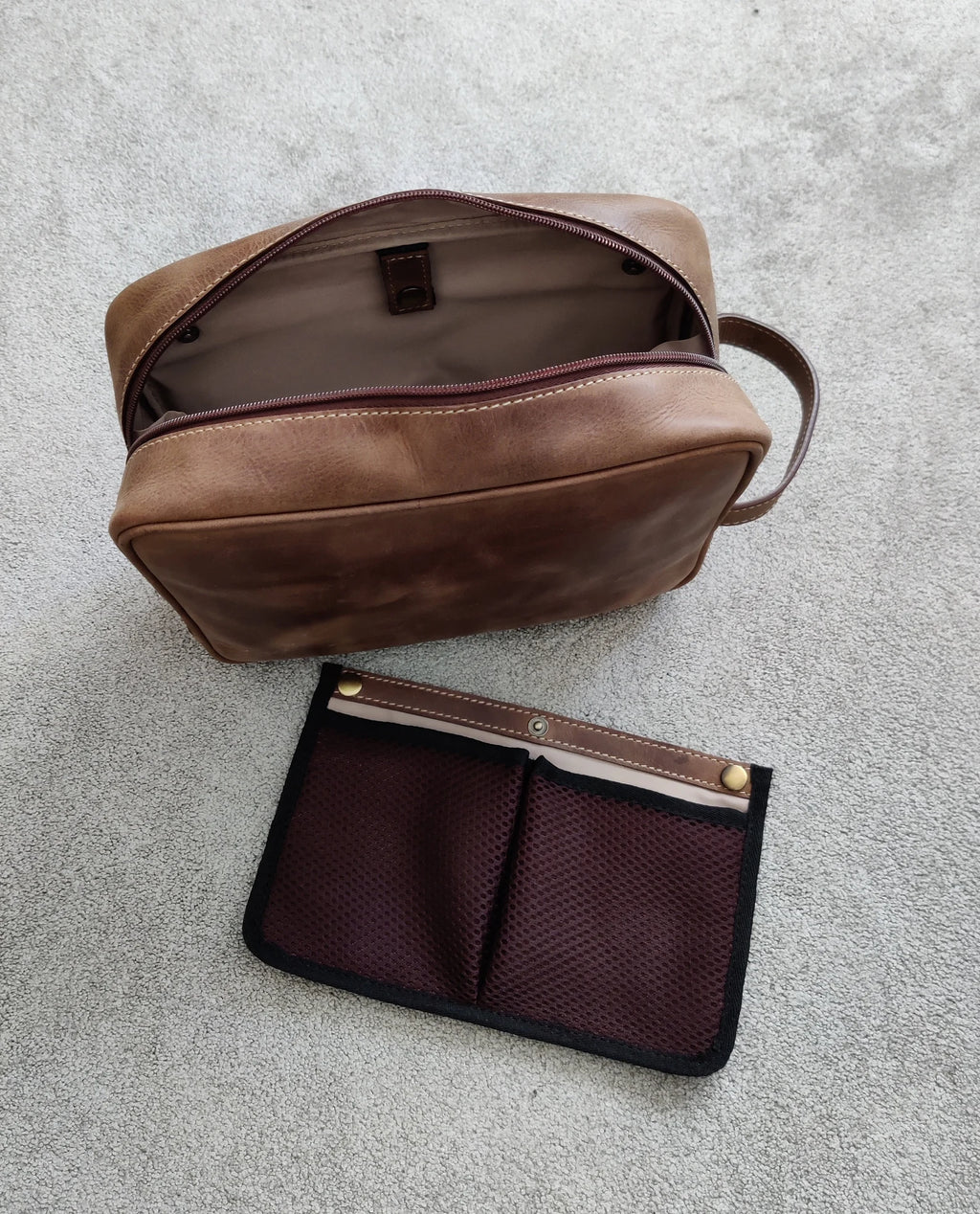 Chester Distinction Leather Wash Bag | Grains & Tan