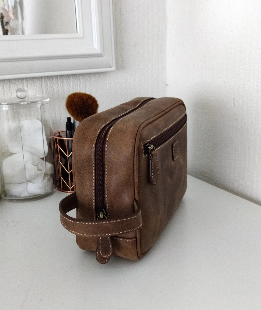 Chester Distinction Leather Wash Bag | Grains & Tan