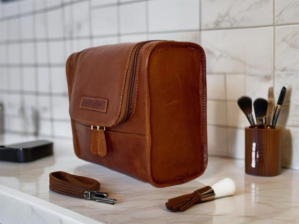 Blenheim Heritage Leather Wash Bag | Grains & Tan