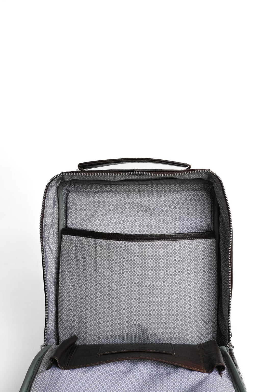 GT-SH02 Full-Grain Leather 15-Inch Laptop Backpack: Compact Travel Rucksack