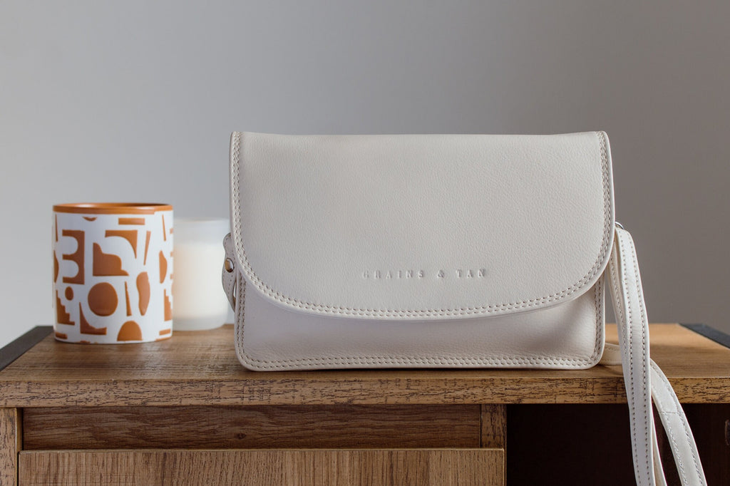 GT-H11 Full-grain Leather Flap Clutch: Tan Crossbody Bag