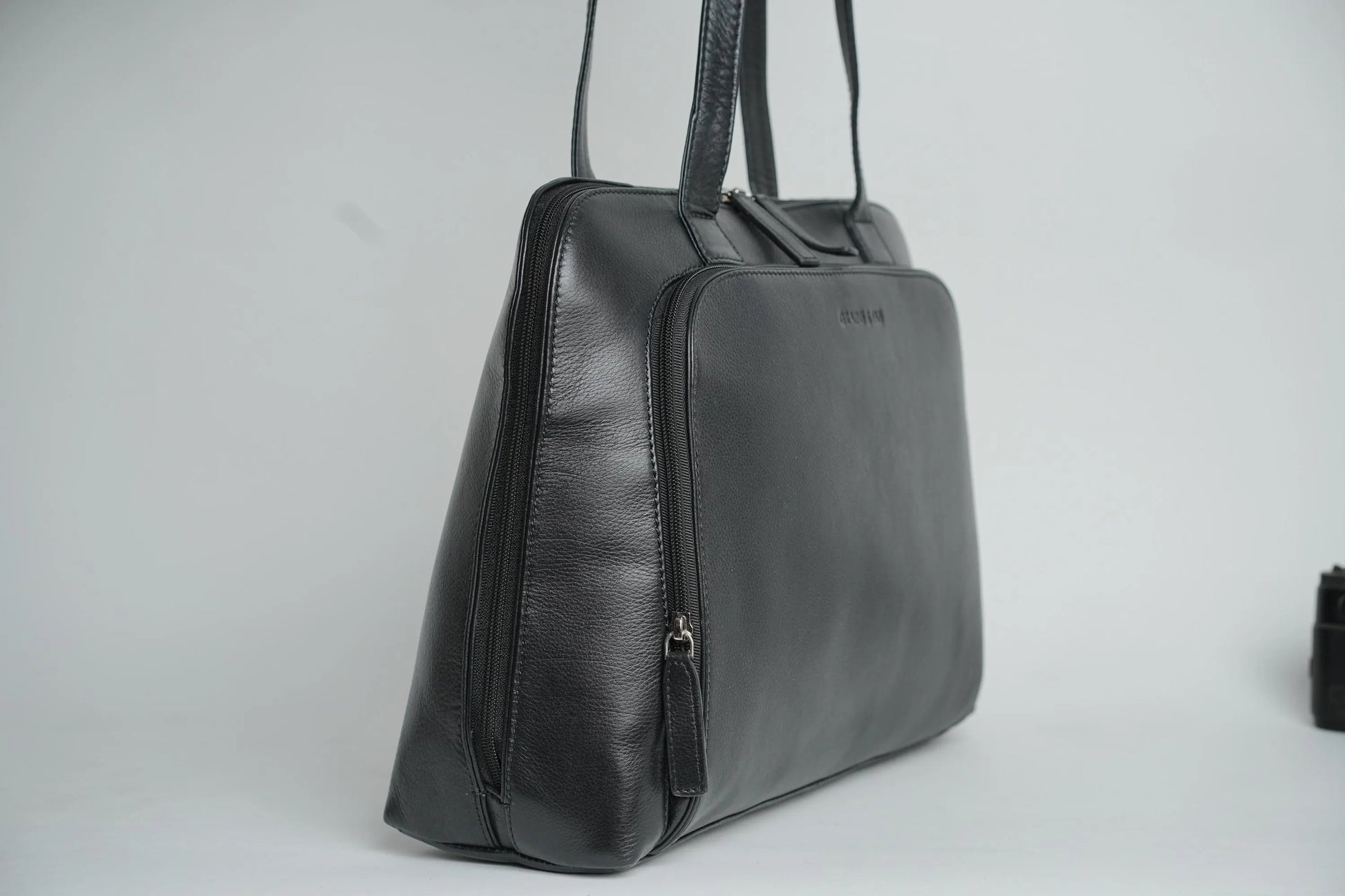 GT-H67 Grains & Tan Classic Multi-Compartment Ladies Work Bag with Long Strap, Made from Full-grain Cowhide