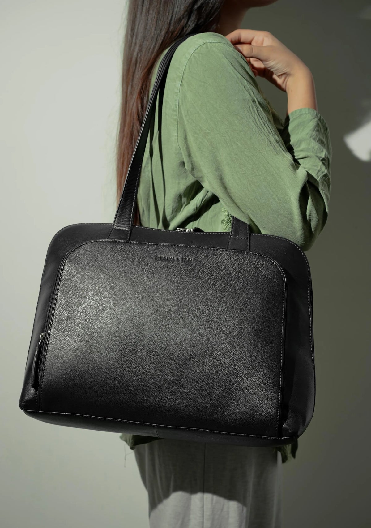 GT-H67 Grains & Tan Classic Multi-Compartment Ladies Work Bag with Long Strap, Made from Full-grain Cowhide