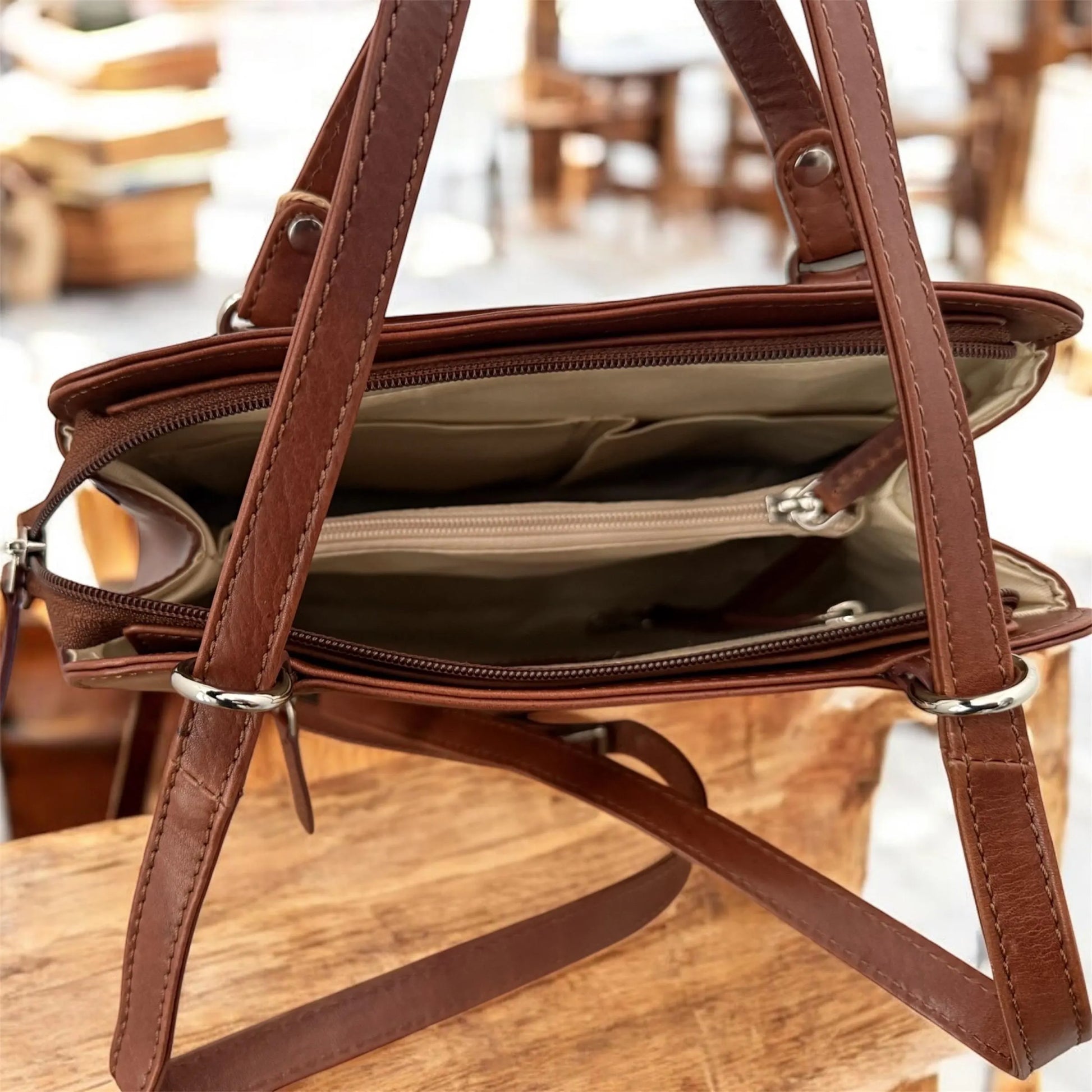 GT-KH72 The Winchester Convertible Leather Backpack – Brown